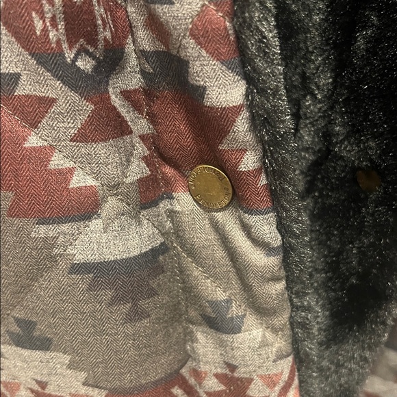 Pendleton Ladies’ Hooded Reversible Faux Fur/Native-Inspired Aztec Jacket - Picture 4 of 14